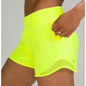 Lululemon hotty hot high rise 4 in ( highlight yellow)
